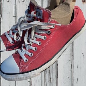 Converse Reddish color gently worn